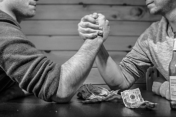 vechten om geld